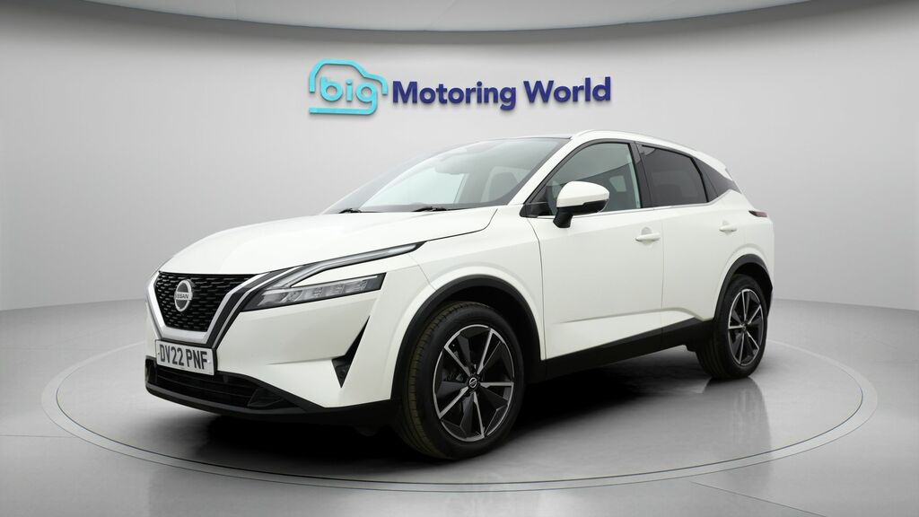 Nissan Qashqai Tekna DV22PNF White #3