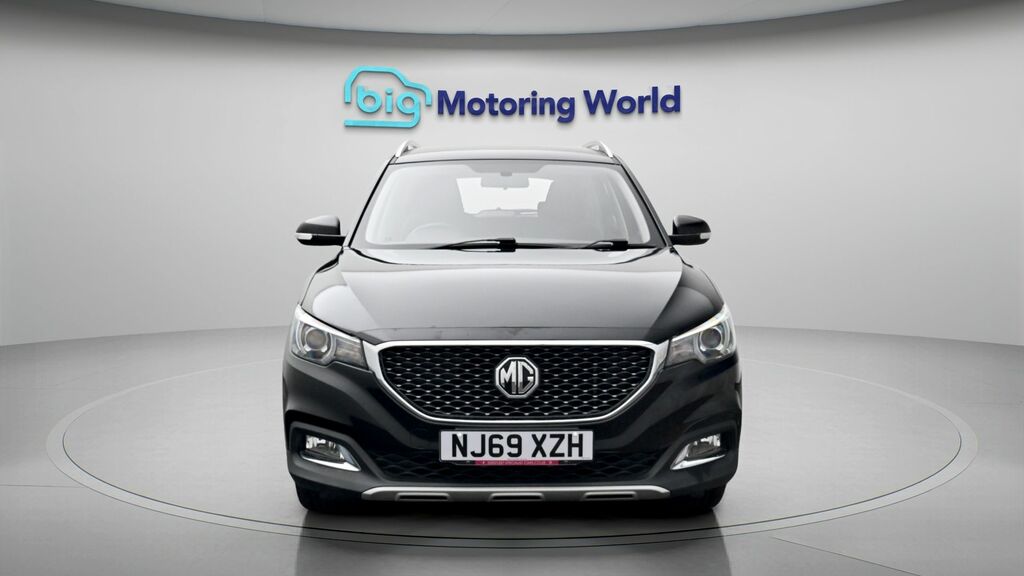 MG ZS Excite Black #2