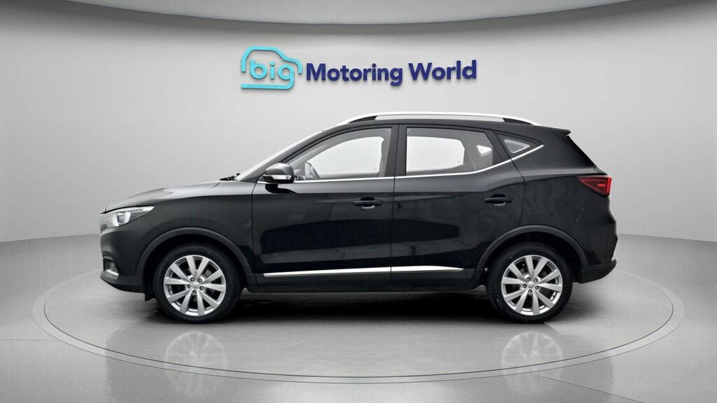 MG ZS Excite Black #4