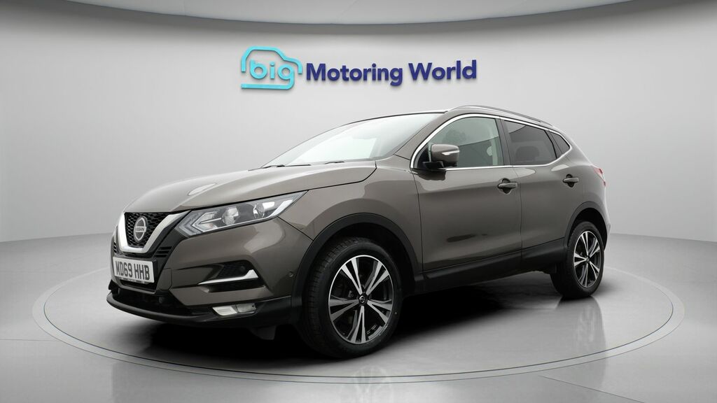 Nissan Qashqai N-connecta MD69HHB Brown #3
