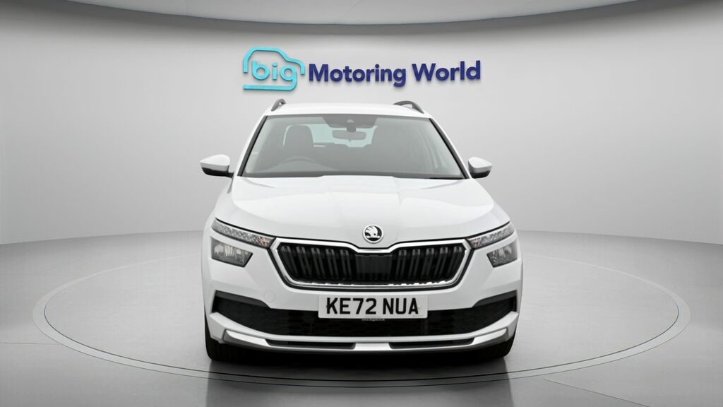 Skoda Kamiq Se Drive KE72NUA White #2