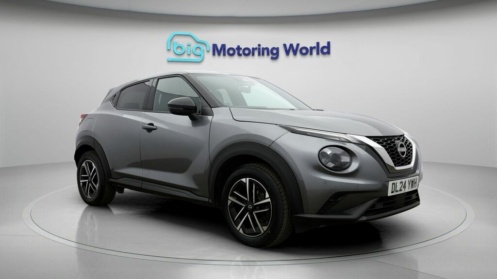 Nissan Juke N-connecta Grey