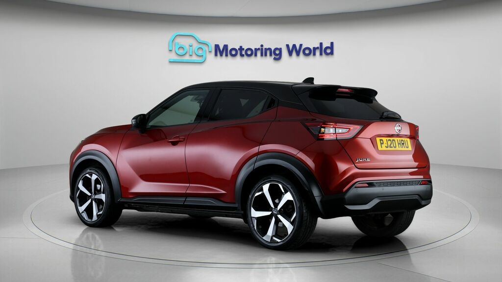 Nissan Juke Tekna Red #5