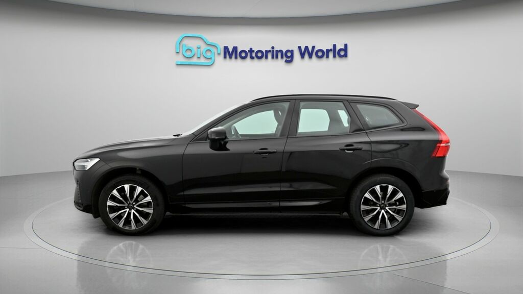 Volvo XC60 Plus Black #4
