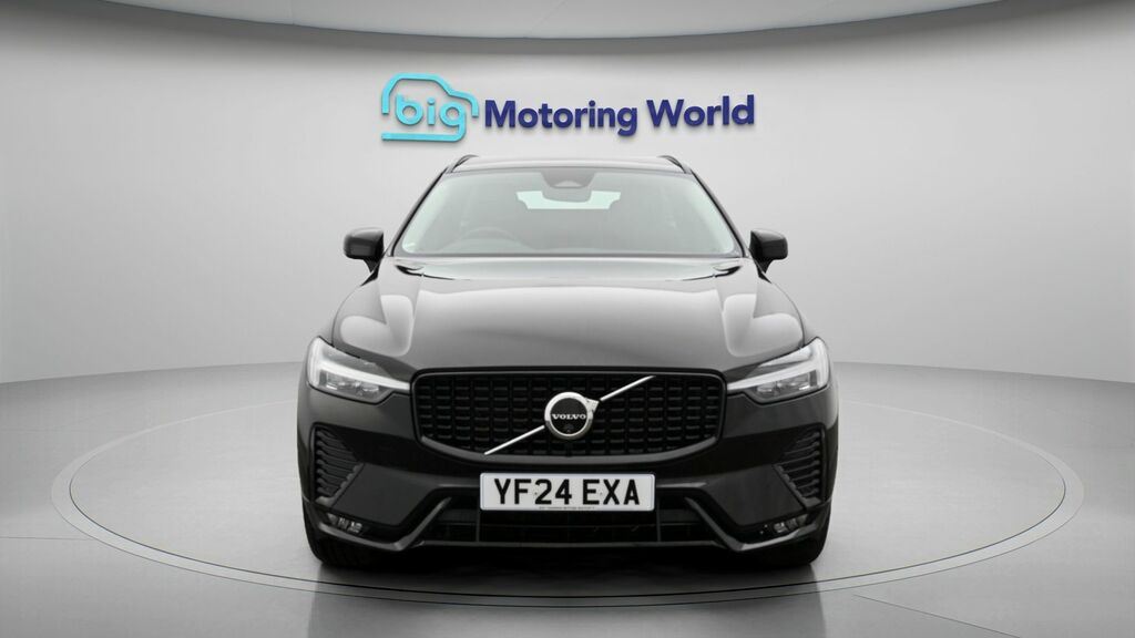Volvo XC60 Plus Black #2