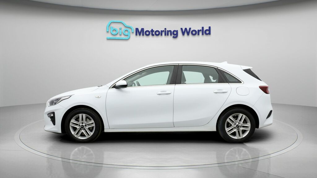 Kia Ceed 2 White #4