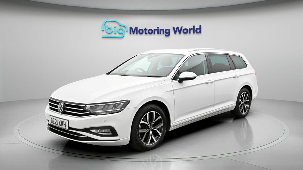Volkswagen Passat Sel DE21XMH White #3