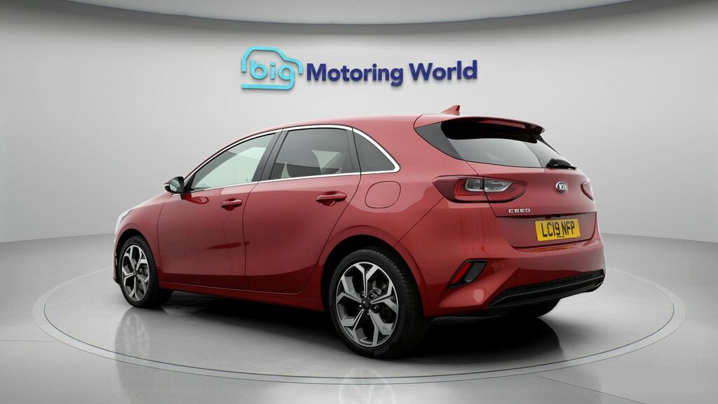 Kia Ceed 3 Red #5