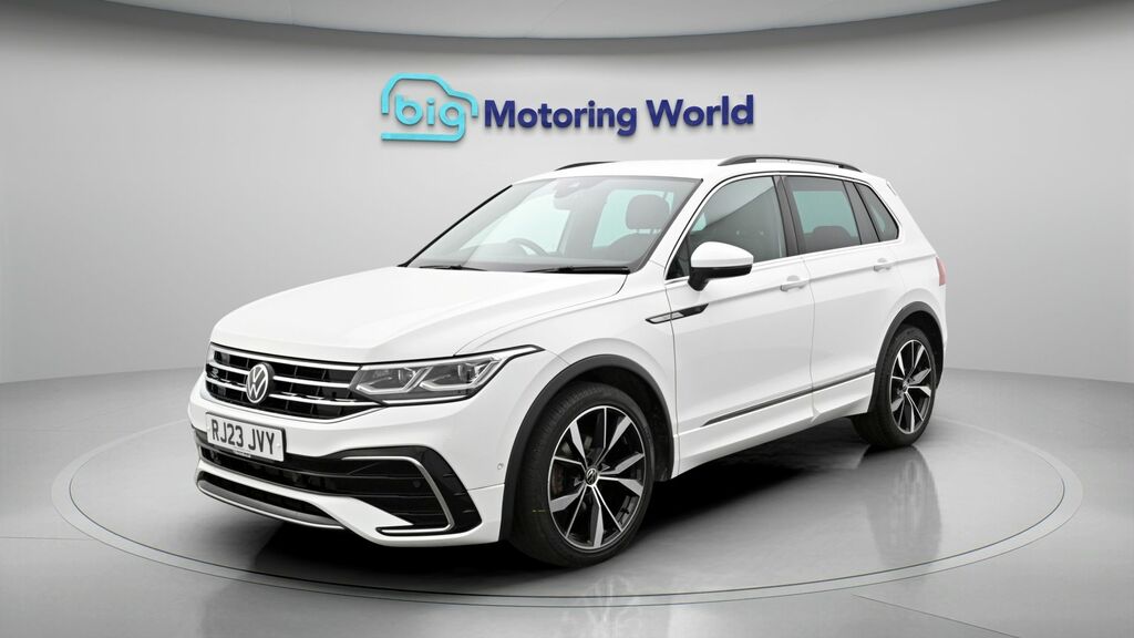 Volkswagen Tiguan R-line RJ23JVY White #3