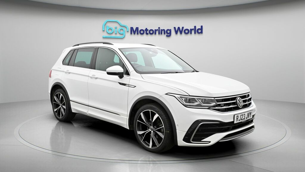 Volkswagen Tiguan R-line White