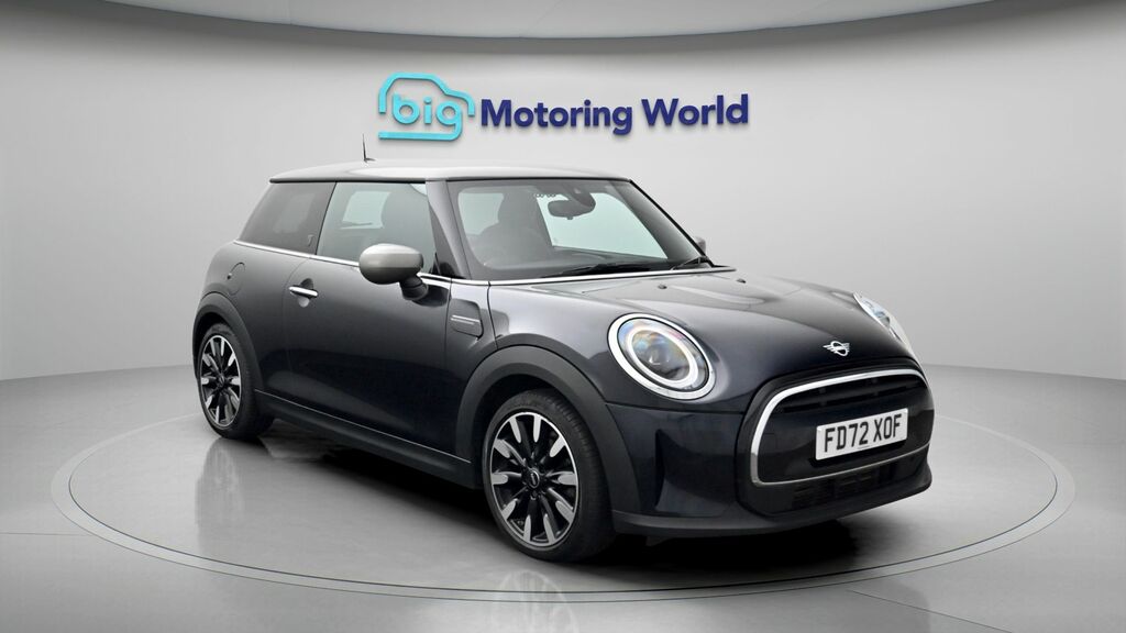 Mini Hatch Cooper Exclusive Black