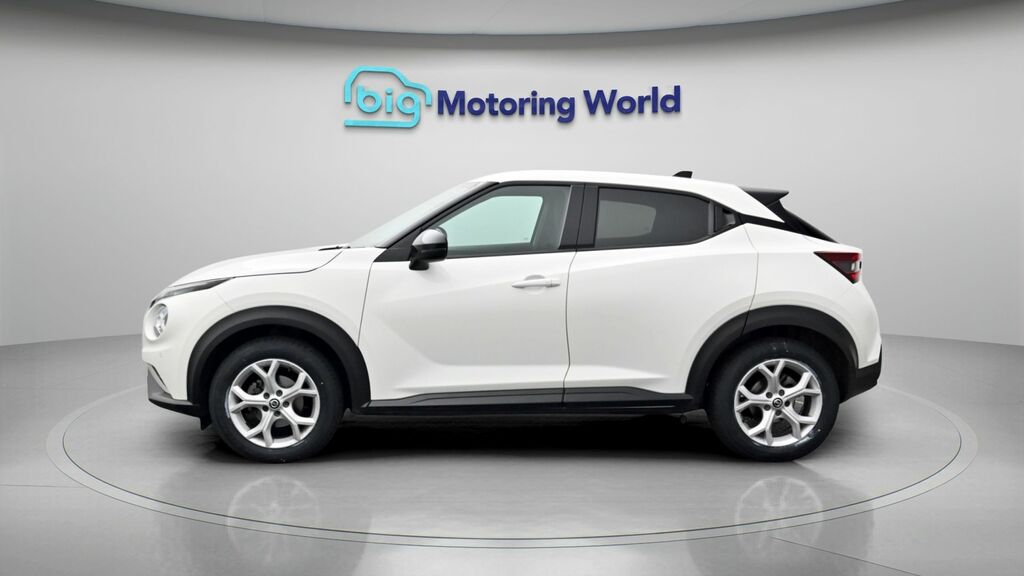 Nissan Juke N-connecta BJ22EBL White #4