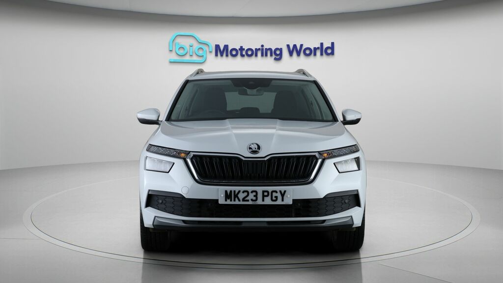 Skoda Kamiq Se L Executive MK23PGY White #2