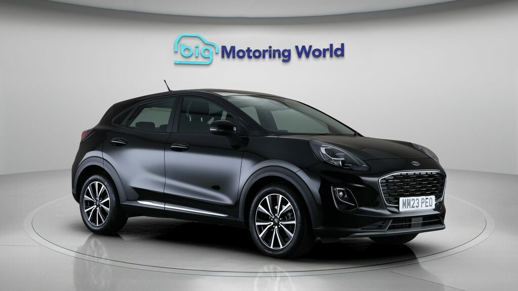 Ford Puma Titanium Black