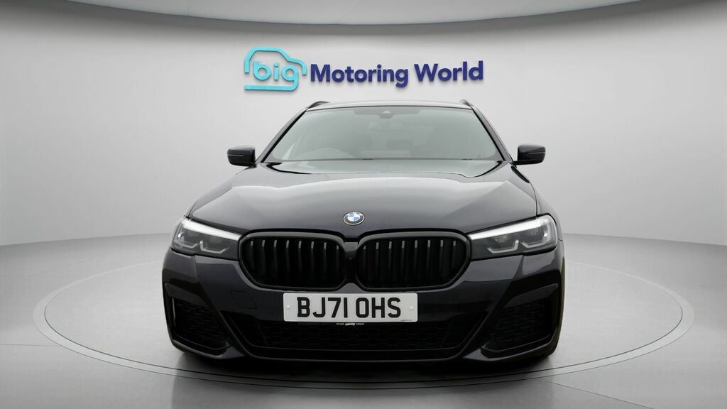 BMW 5 Series M Sport Black #2