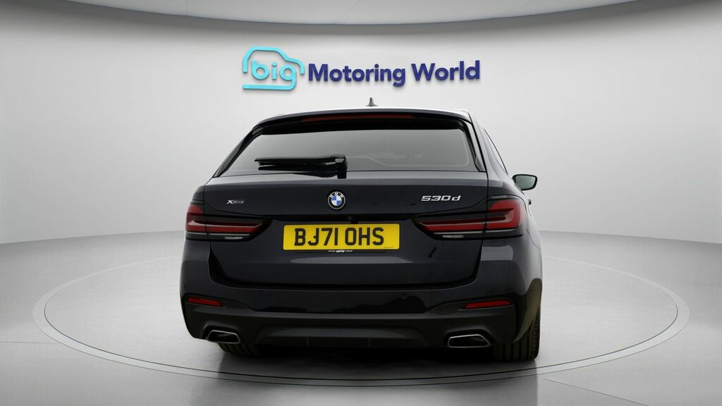 BMW 5 Series M Sport Black #6