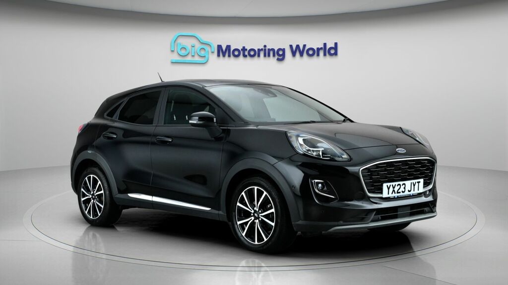 Ford Puma Titanium Black