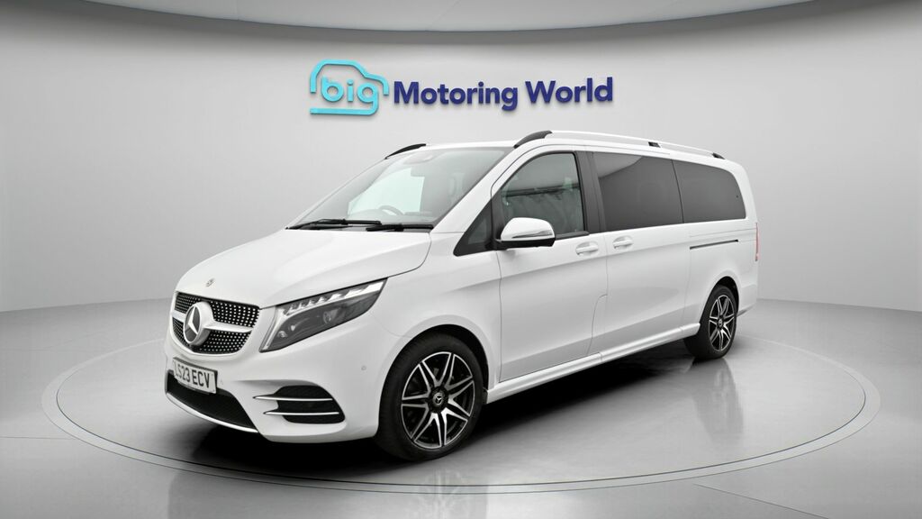 Mercedes-Benz V Class Amg Line LS23ECV White #3