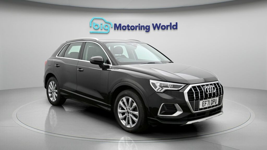 Audi Q3 Sport Black