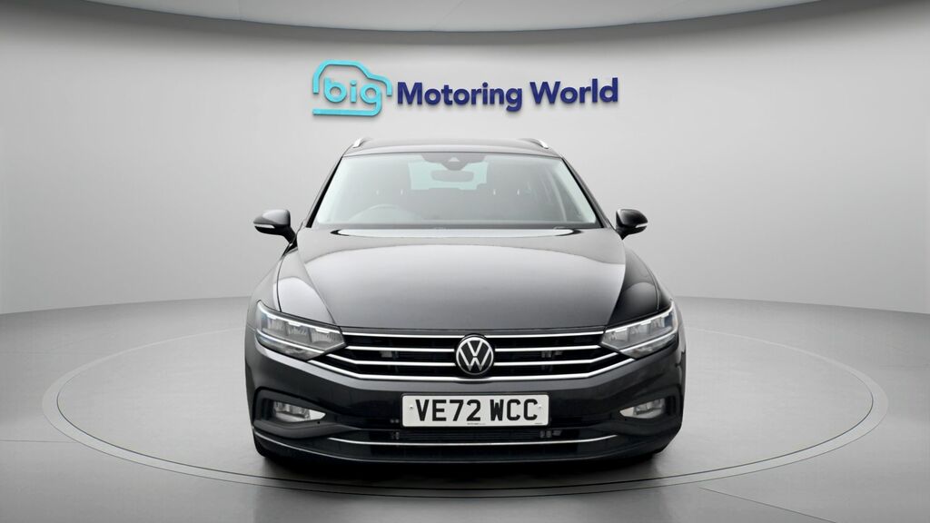 Volkswagen Passat Sel VE72WCC Black #2