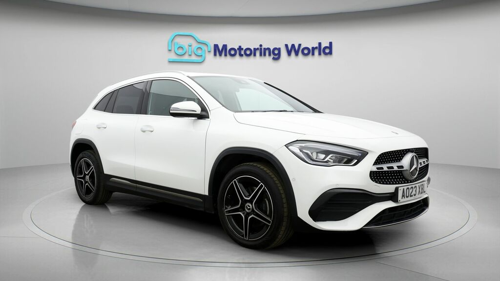 Mercedes-Benz GLA Class Amg Line White