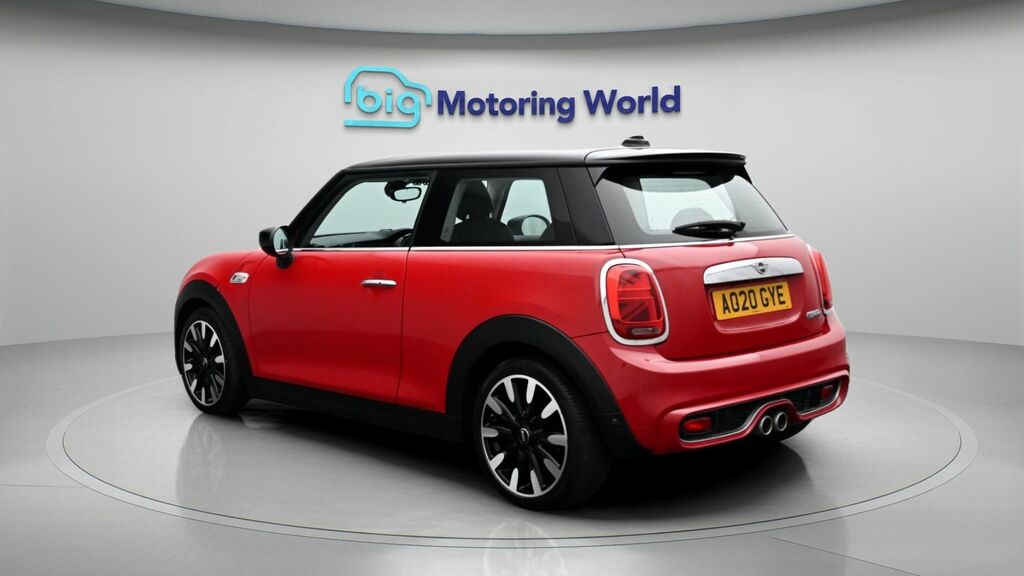 Mini Hatch Cooper S Exclusive AO20GYE Red #5