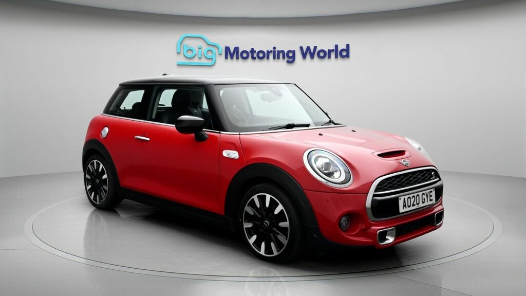 Mini Hatch Cooper S Exclusive Red