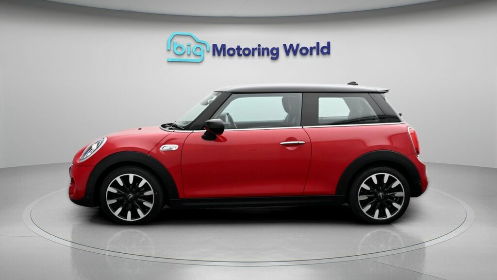Mini Hatch Cooper S Exclusive AO20GYE Red #4