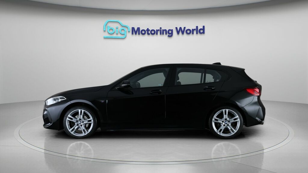 BMW 1 Series M Sport FP70NVA Black #4