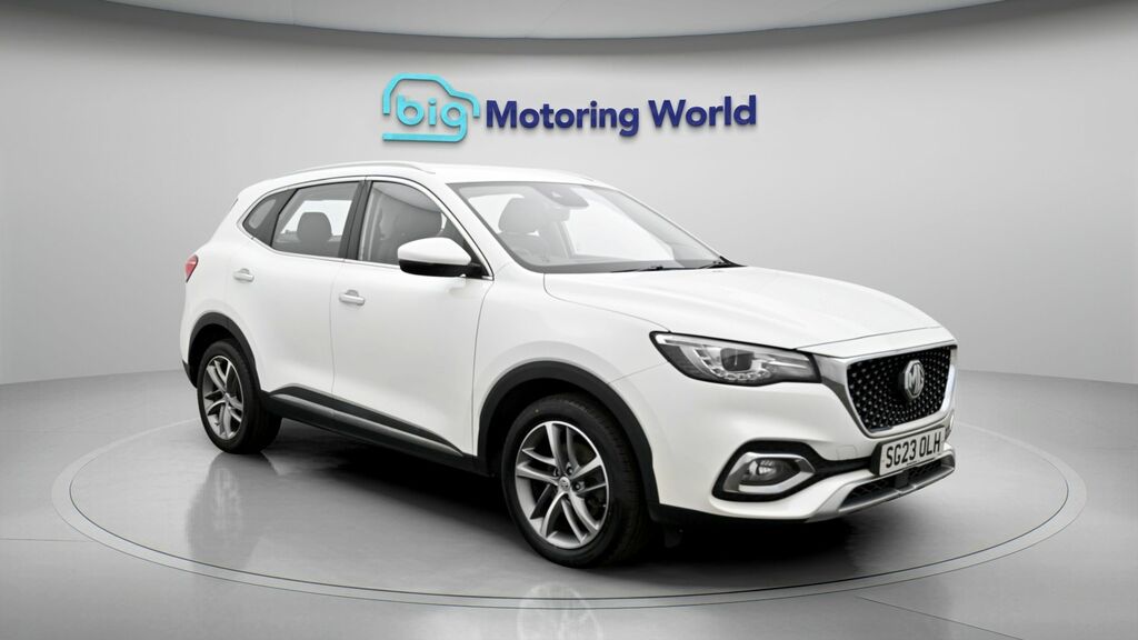 MG HS Excite SG23OLH White