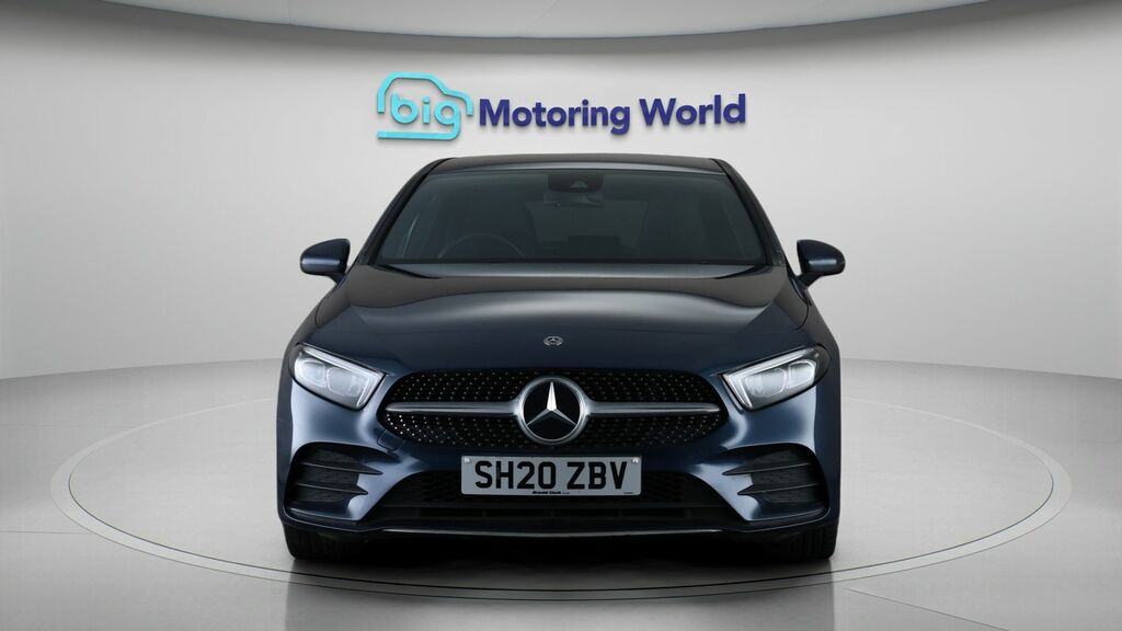 Mercedes-Benz A Class Amg Line SH20ZBV Blue #2