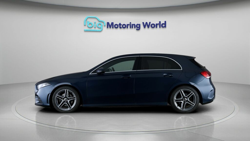 Mercedes-Benz A Class Amg Line SH20ZBV Blue #4