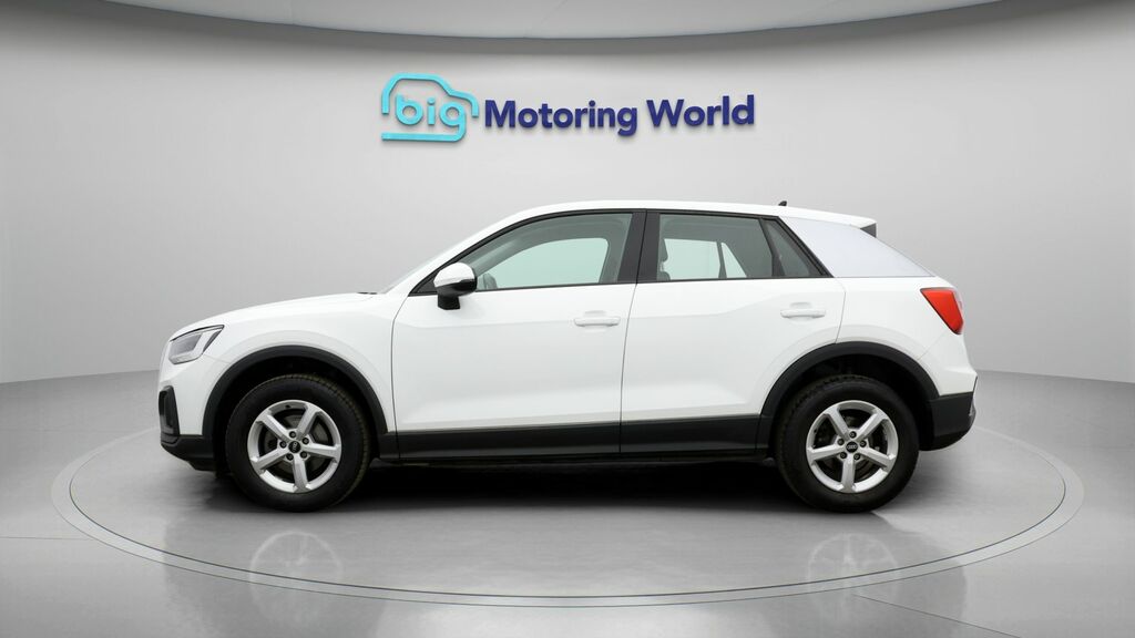 Audi Q2 Technik White #4