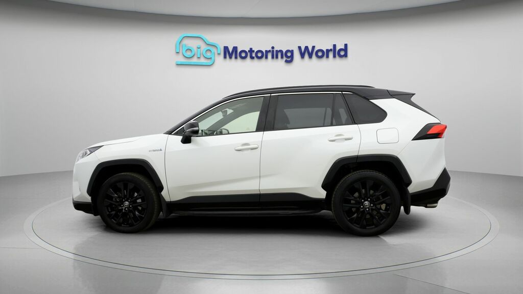 Toyota Rav 4 Dynamic Black #4