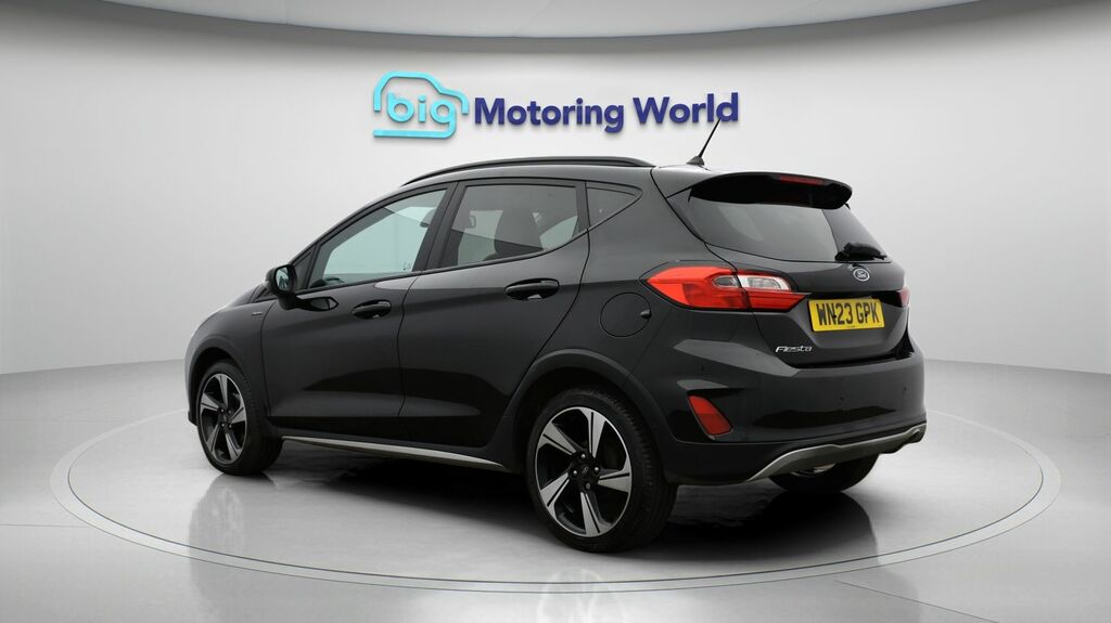 Ford Fiesta Active Black #5