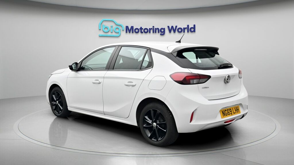 Vauxhall Corsa Se Nav NG69LHH White #5