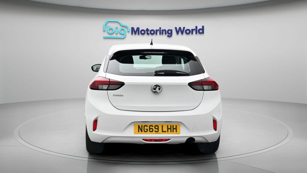 Vauxhall Corsa Se Nav NG69LHH White #6