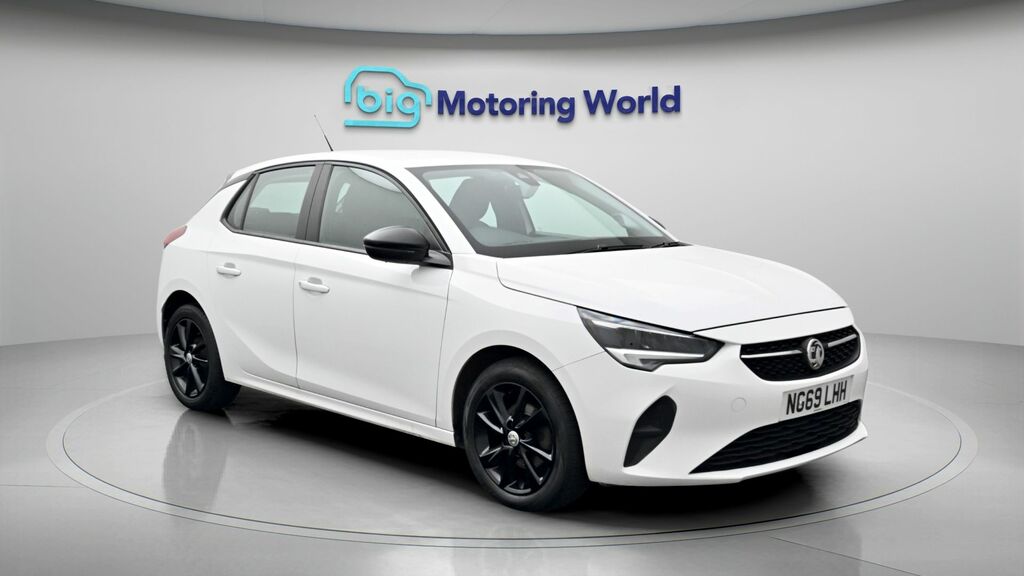 Vauxhall Corsa Se Nav NG69LHH White