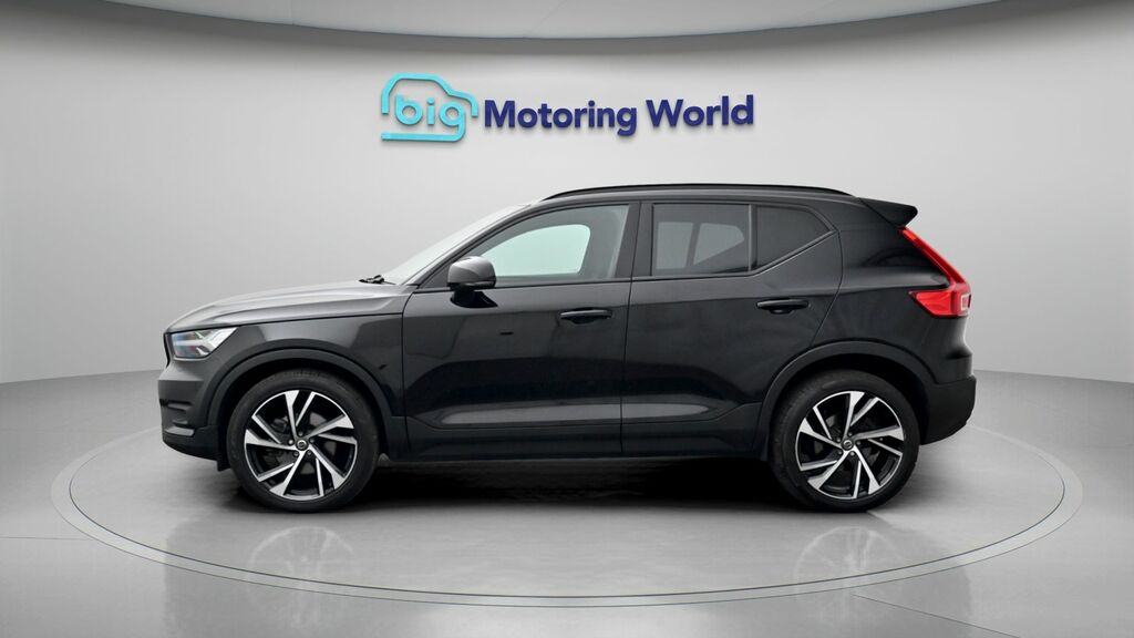 Volvo XC40 R-design Pro KE70YDS Black #4