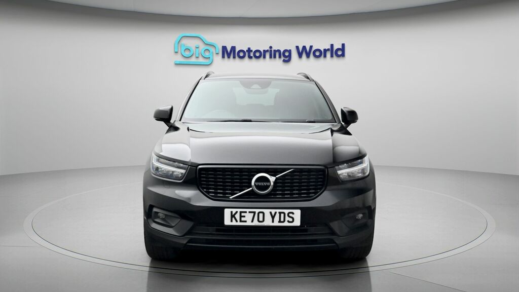 Volvo XC40 R-design Pro KE70YDS Black #2