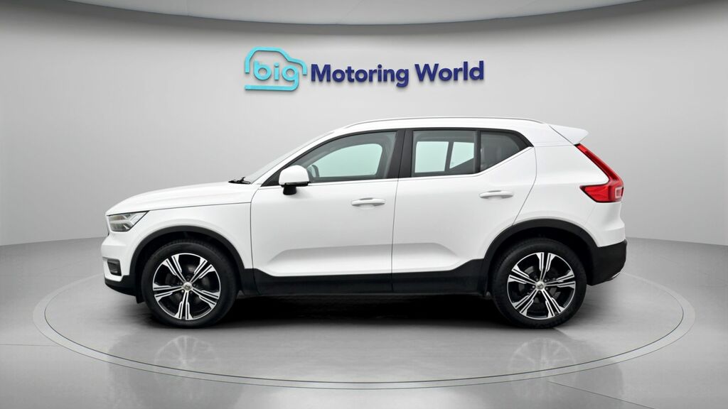 Volvo XC40 Inscription Pro WL19GVU White #4