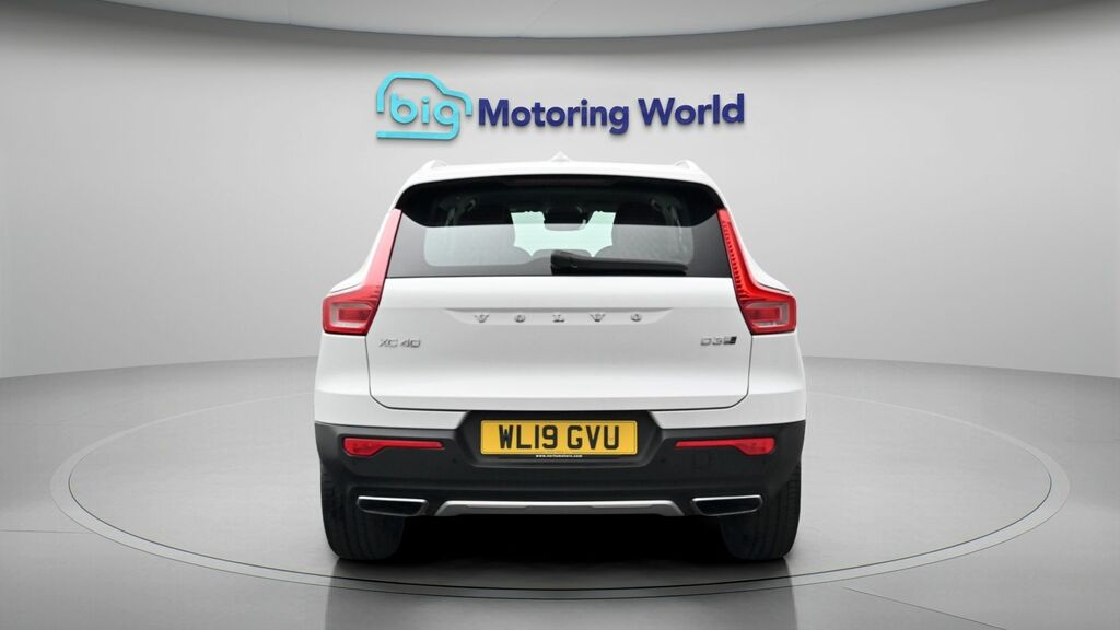 Volvo XC40 Inscription Pro WL19GVU White #6