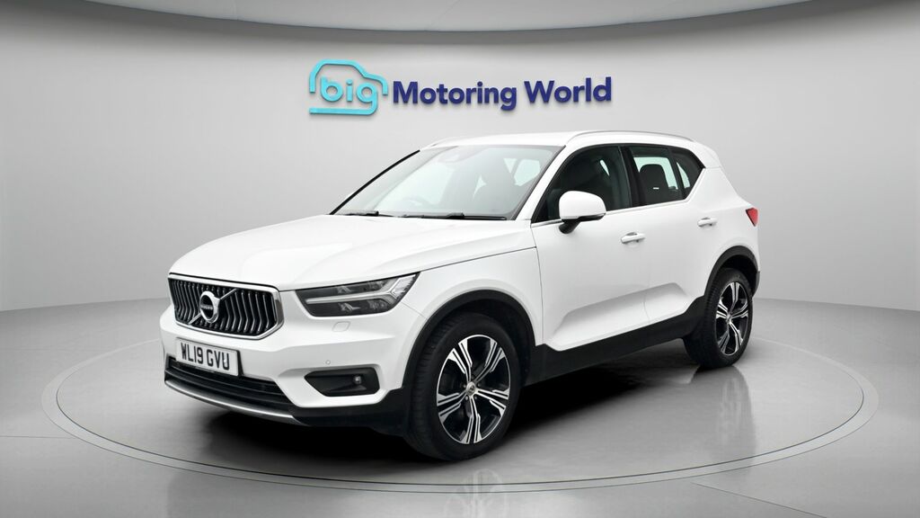 Volvo XC40 Inscription Pro WL19GVU White #3