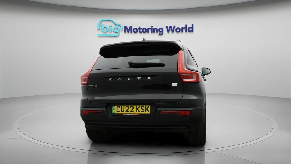 Volvo XC40 Ultimate Black #6