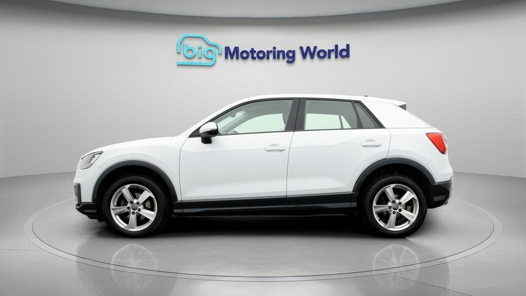 Audi Q2 Sport YH20JNF White #4