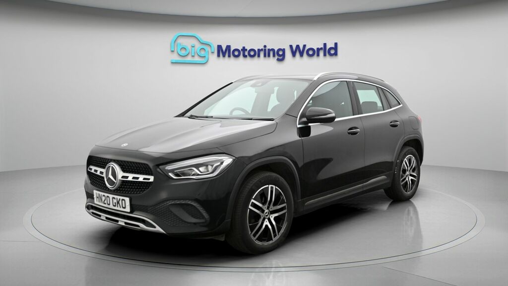 Mercedes-Benz GLA Class Sport Black #3