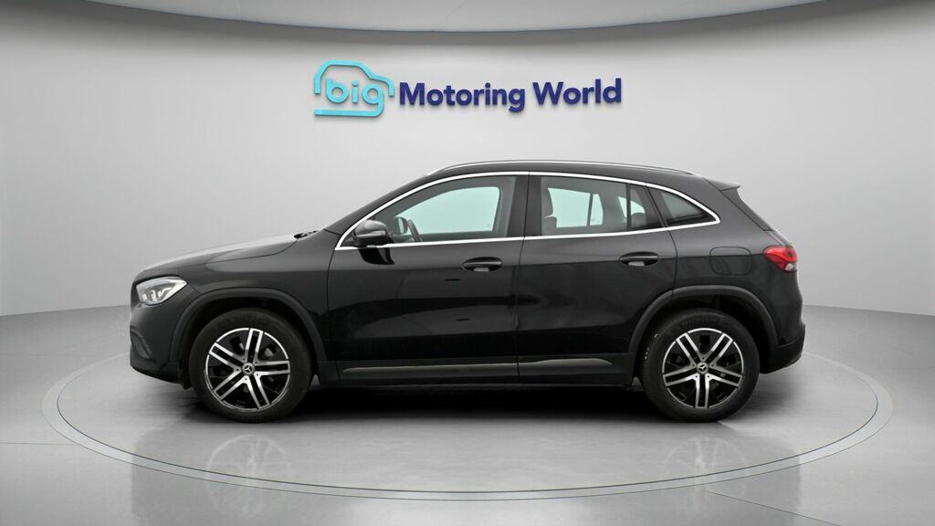 Mercedes-Benz GLA Class Sport Black #4
