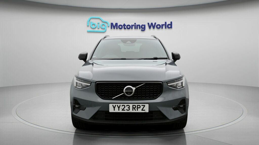 Volvo XC40 Plus YY23RPZ Grey #2