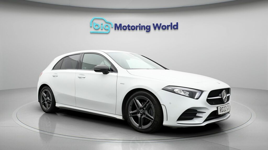 Mercedes-Benz A Class Amg Line Edition White