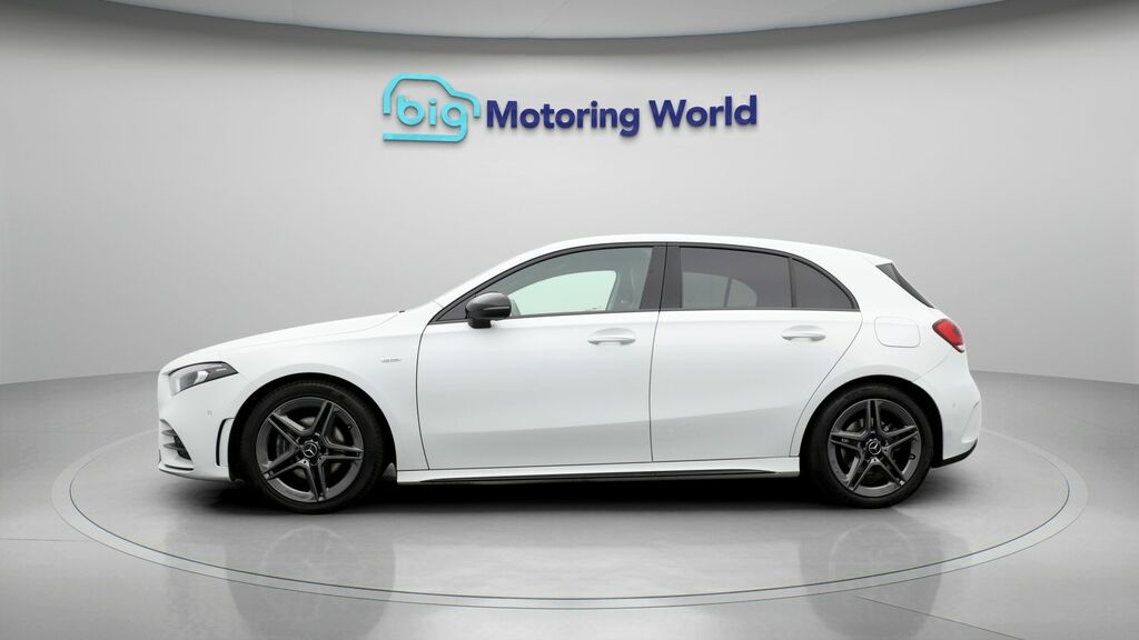 Mercedes-Benz A Class Amg Line Edition RO22GXB White #4